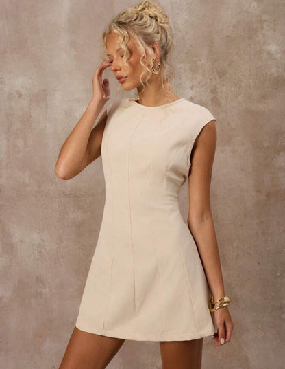 Vestido beige corto