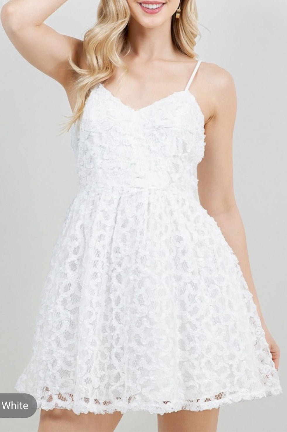 Vestido blanco corto de tirantes