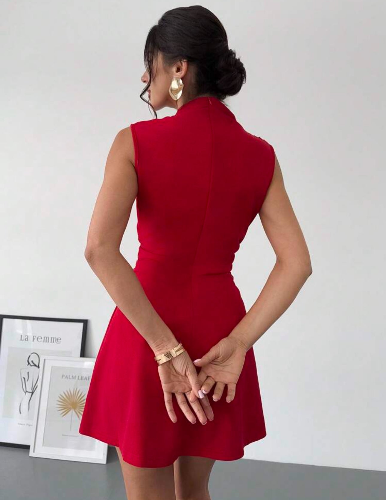 Vestido rojo línea A con fruncido
