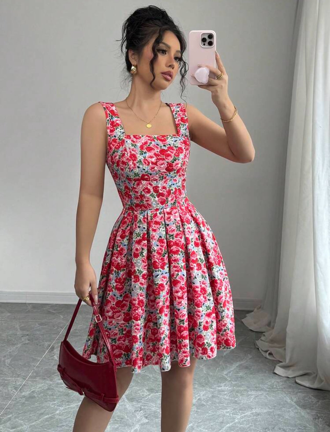 Vestido rosado corto estampado floral