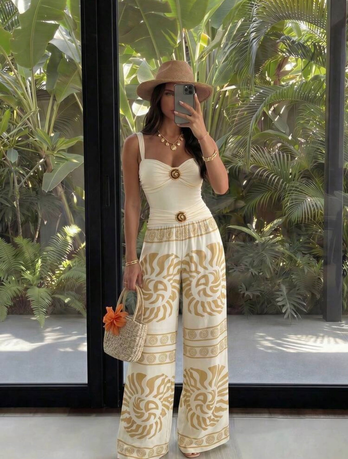 Conjunto traje de baño y pantalón beige (dos piezas)