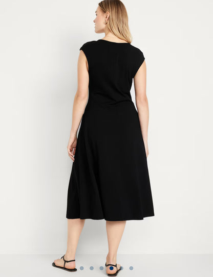 Vestido negro midi (Old Navy - fit and flare)