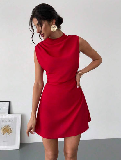 Vestido rojo línea A con fruncido