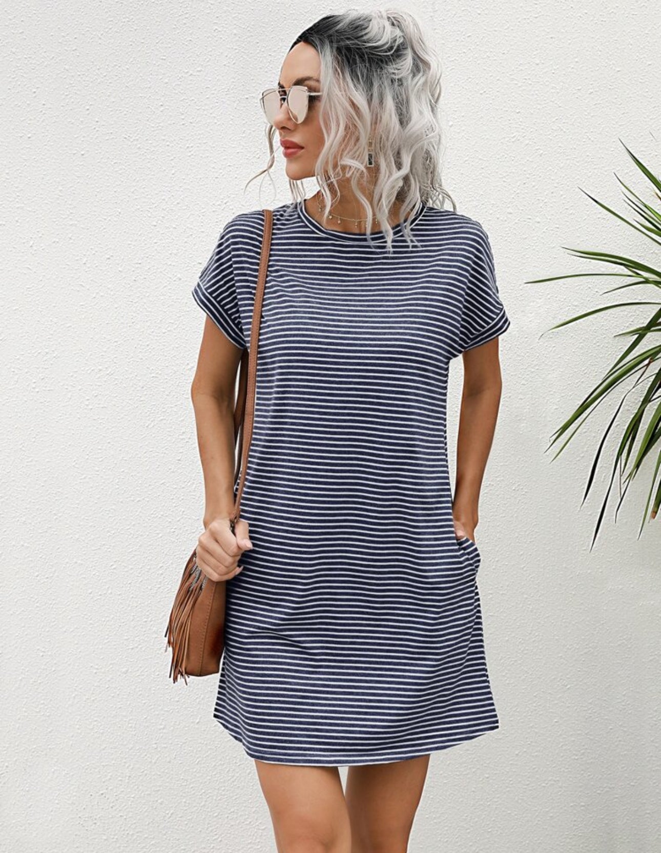 Vestido estilo camiseta con estampado de rayas