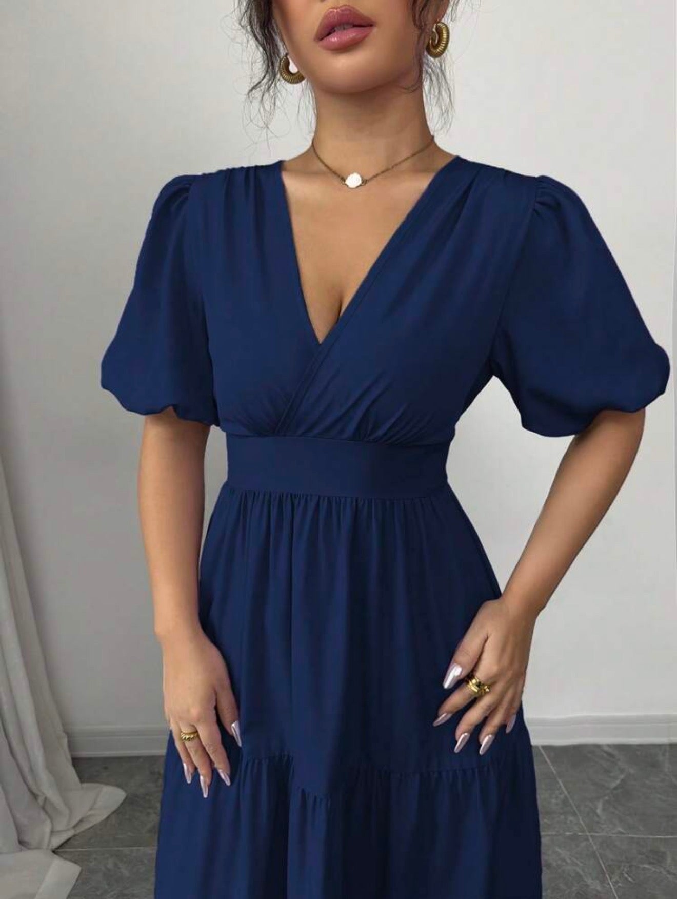 Vestido azul marino largo cuello V