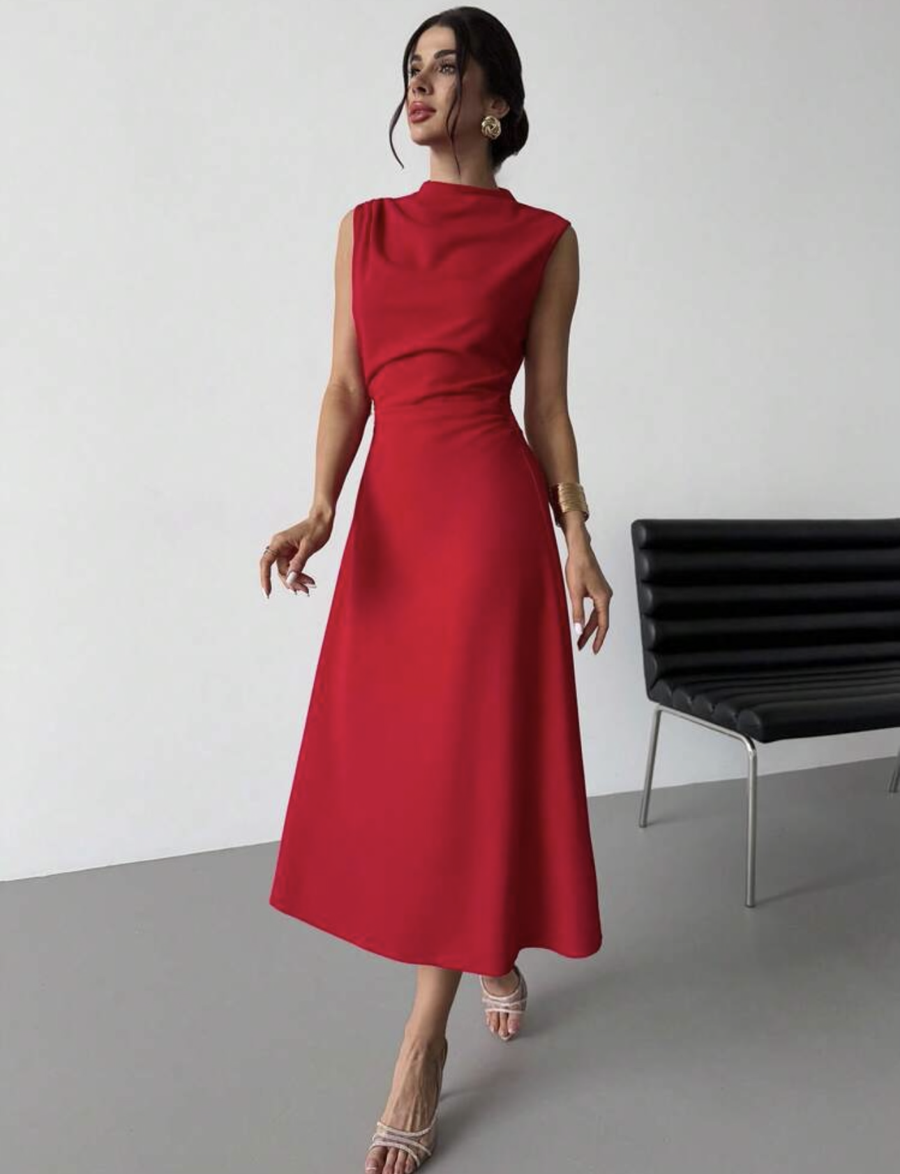 Vestido rojo largo elegante plisado