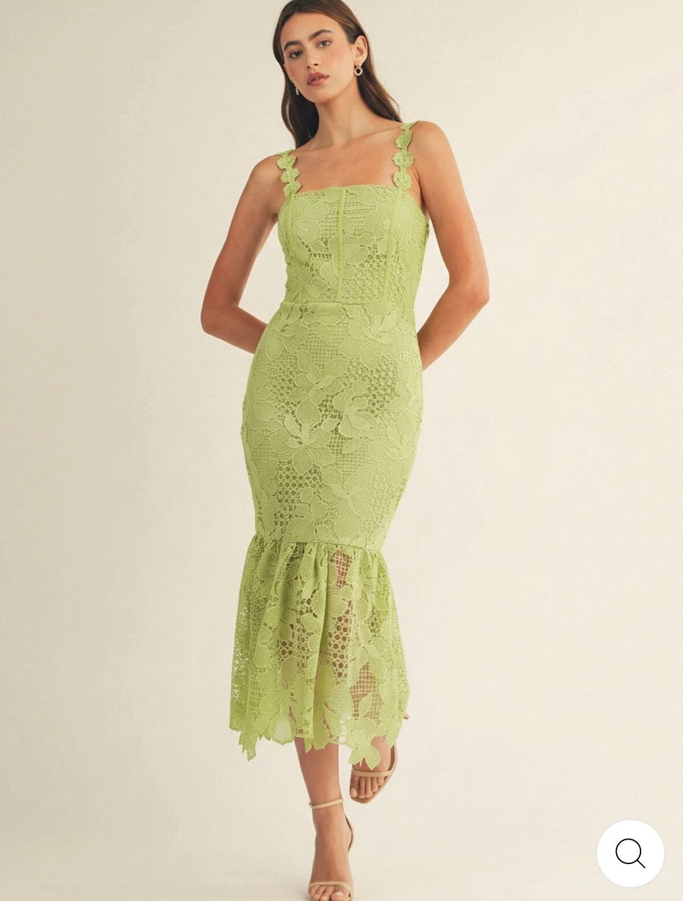 Vestido verde lima maxi cuello cuadrado