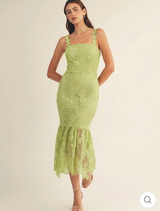 Vestido verde lima maxi cuello cuadrado