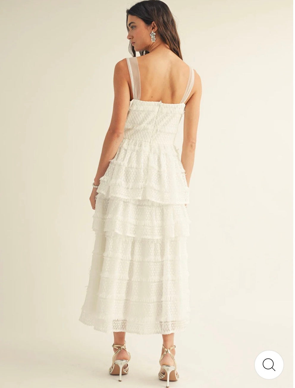 Vestido blanco maxi de tirantes y vuelos