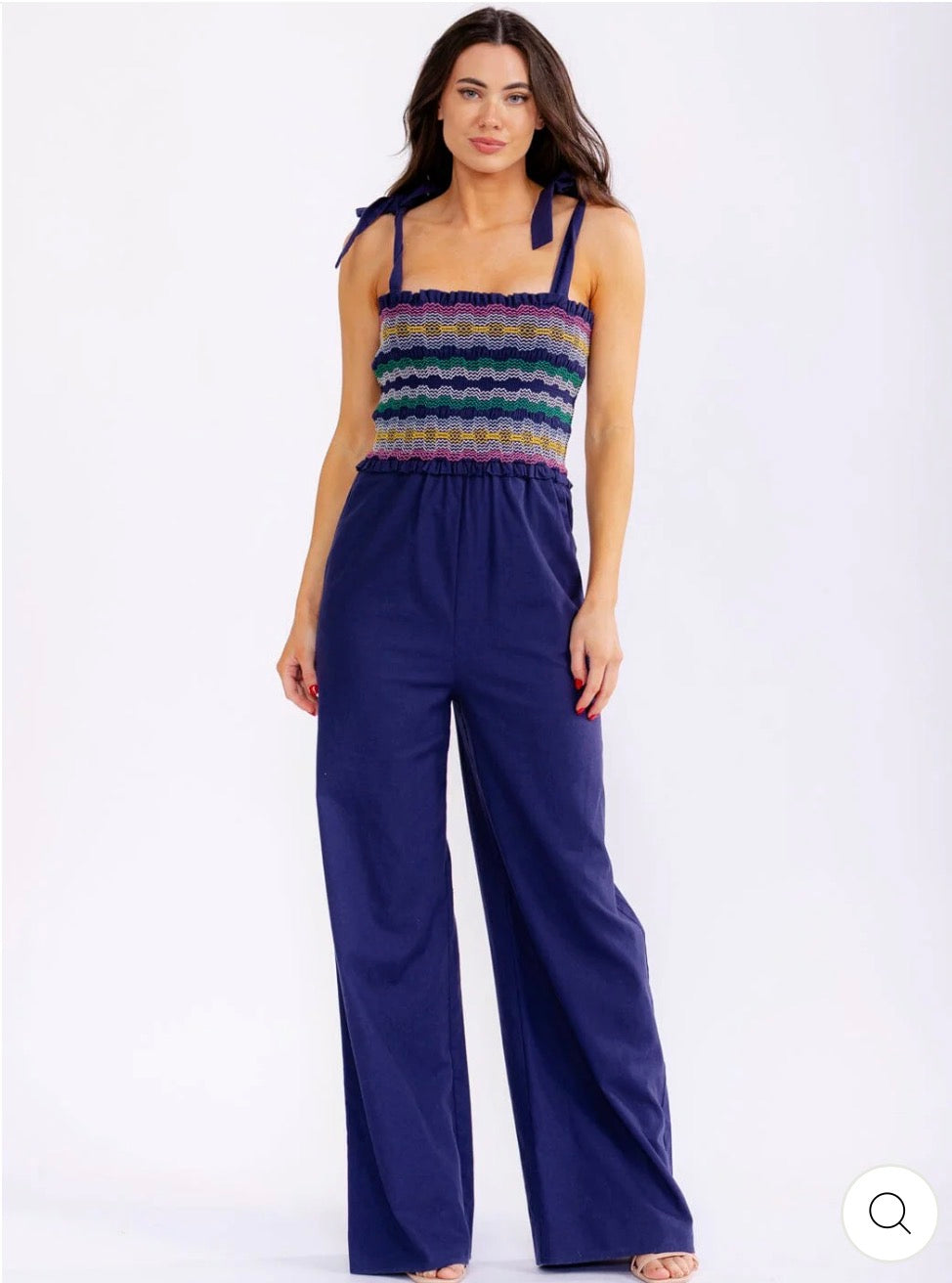 Jumpsuit azul de pierna ancha con cintura smock y escote cuadrado