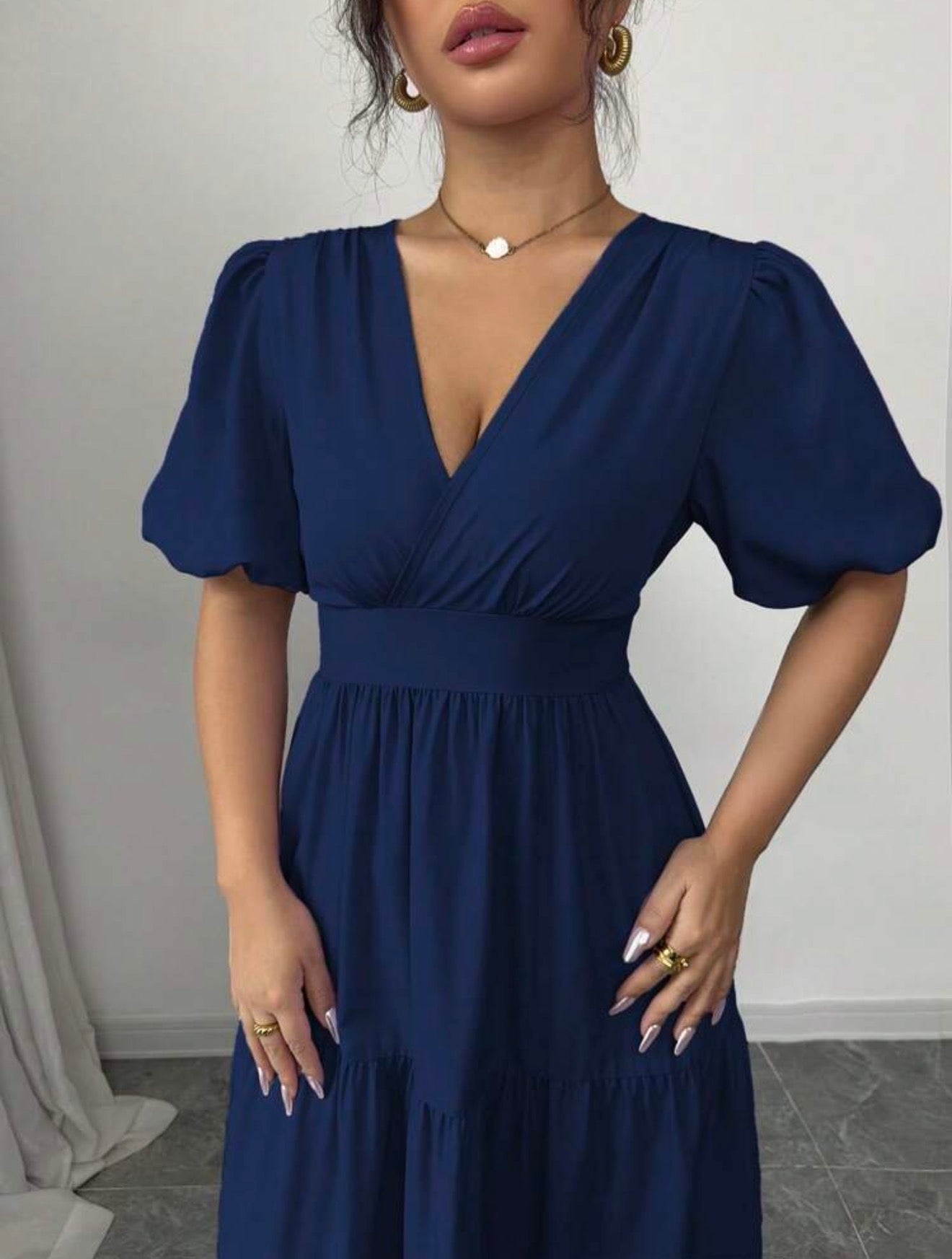 Vestido azul marino largo cuello V