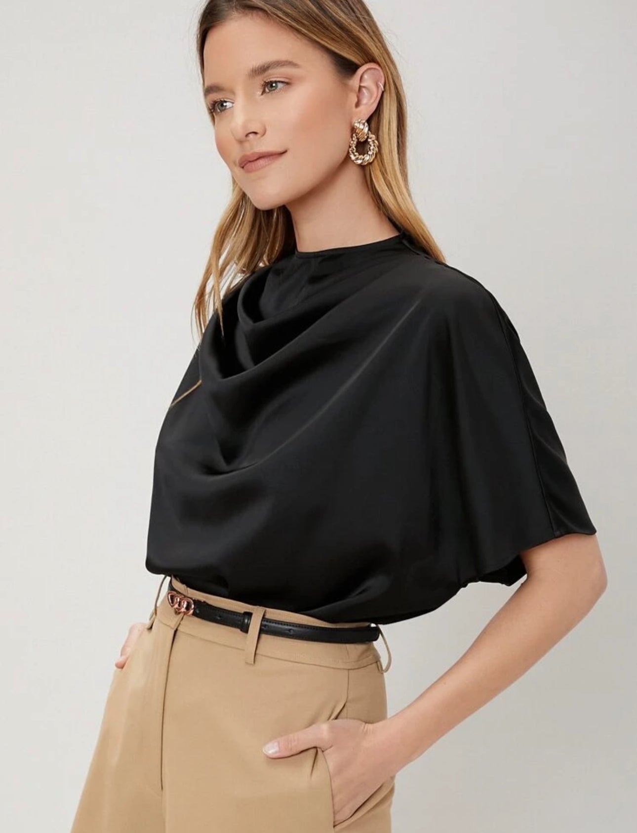 Camisa formal con fruncido color negro