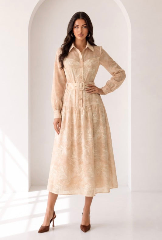 Vestido beige con faja