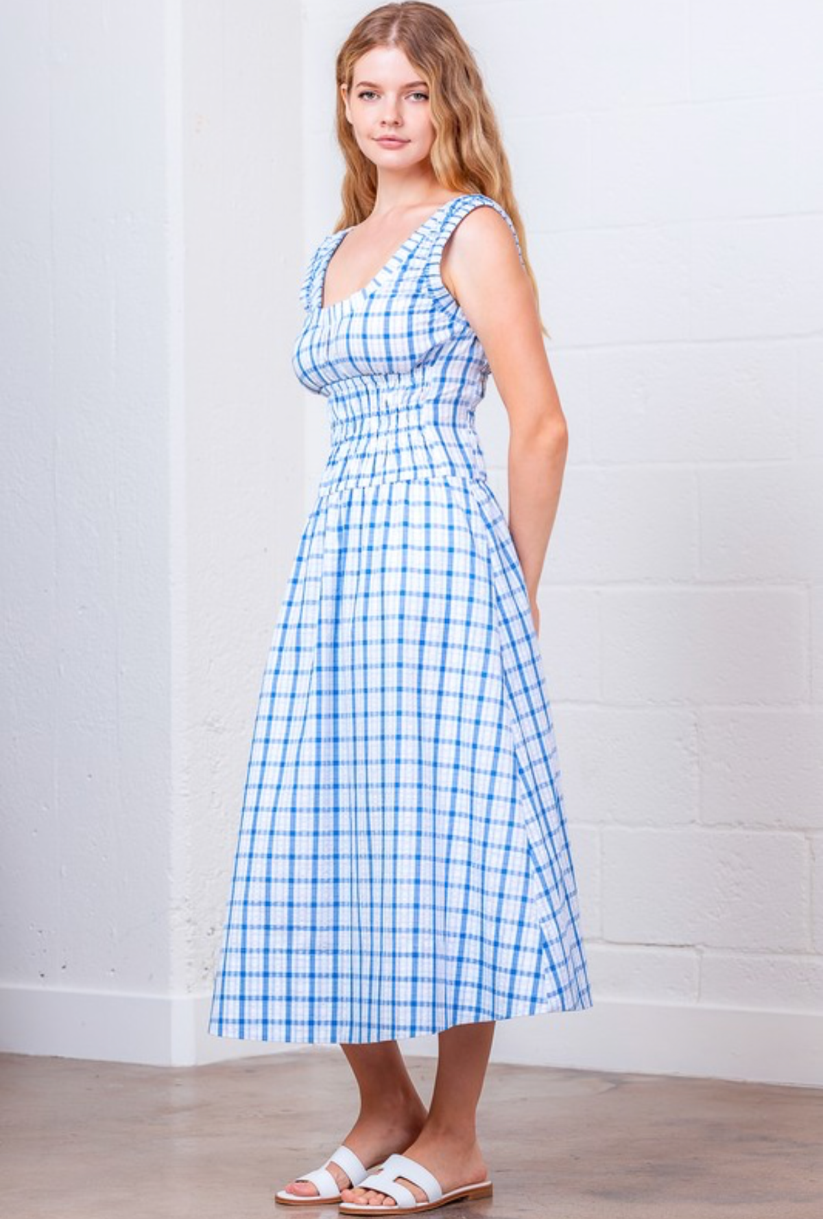Vestido azul y blanco cuadriculado
