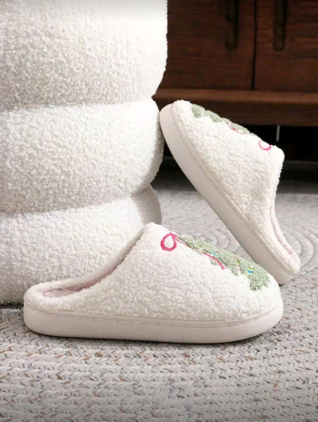 Pantuflas Blancas de Arbol de Navidad con Chongo