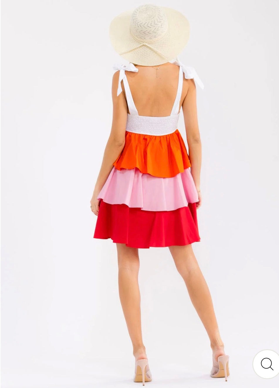 Vestido corto multicolor de vuelos