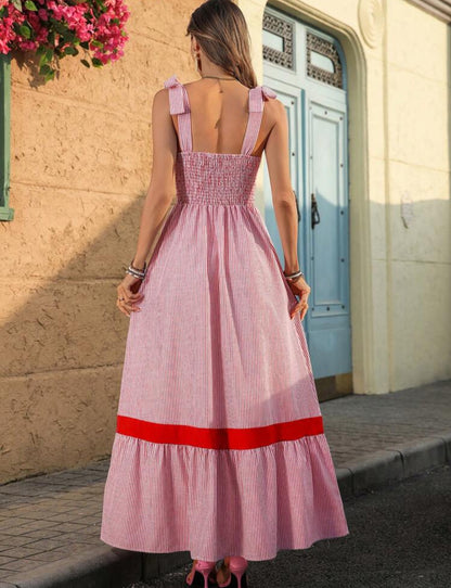 Vestido rosado cuadriculado y de tirantes