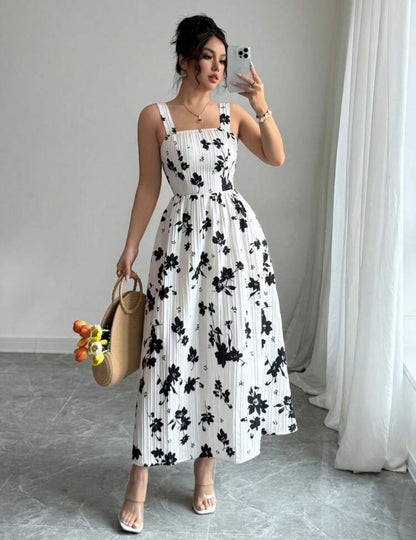 Vestido blanco con estampado floral negro