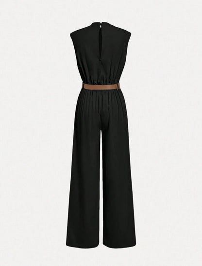 Jumpsuit negro cuello alto y con cinturón