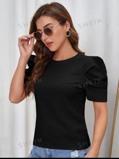 Camisa con fruncido en hombros