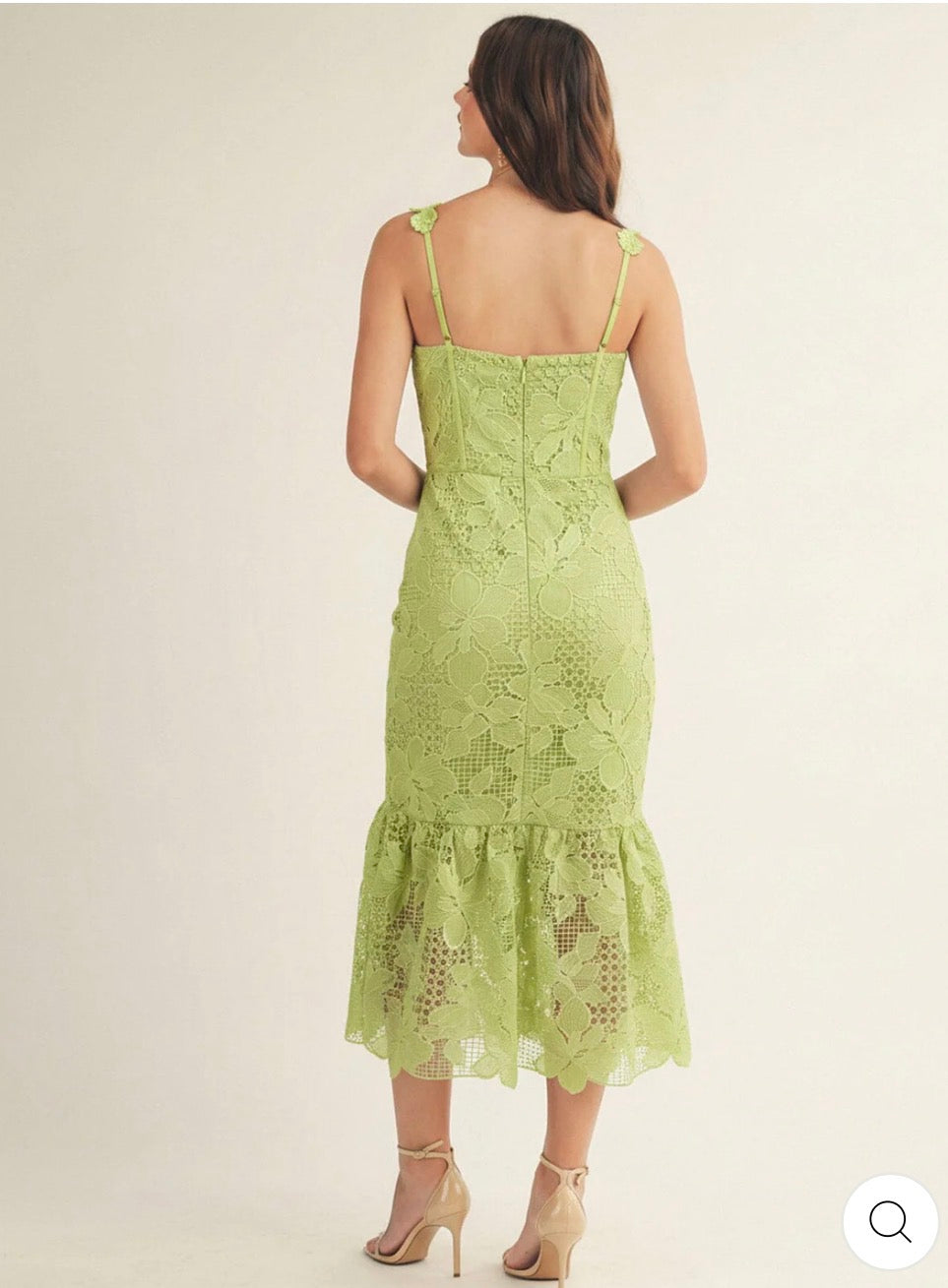 Vestido verde lima maxi cuello cuadrado