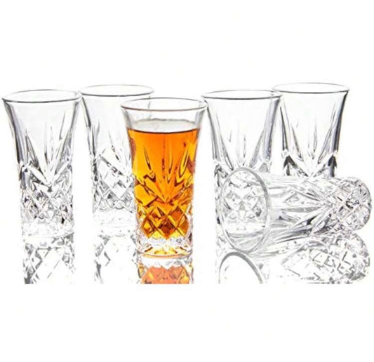6 vasos de tequila de 2 onzas cada uno