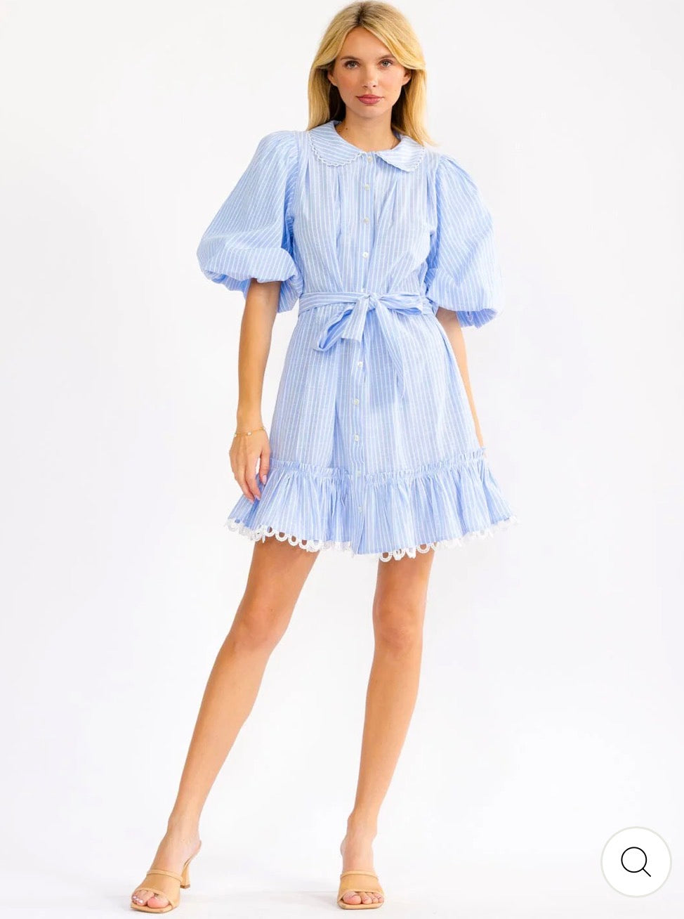 Vestido celeste corto con cinta
