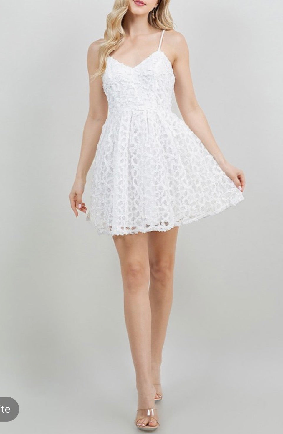 Vestido blanco corto de tirantes