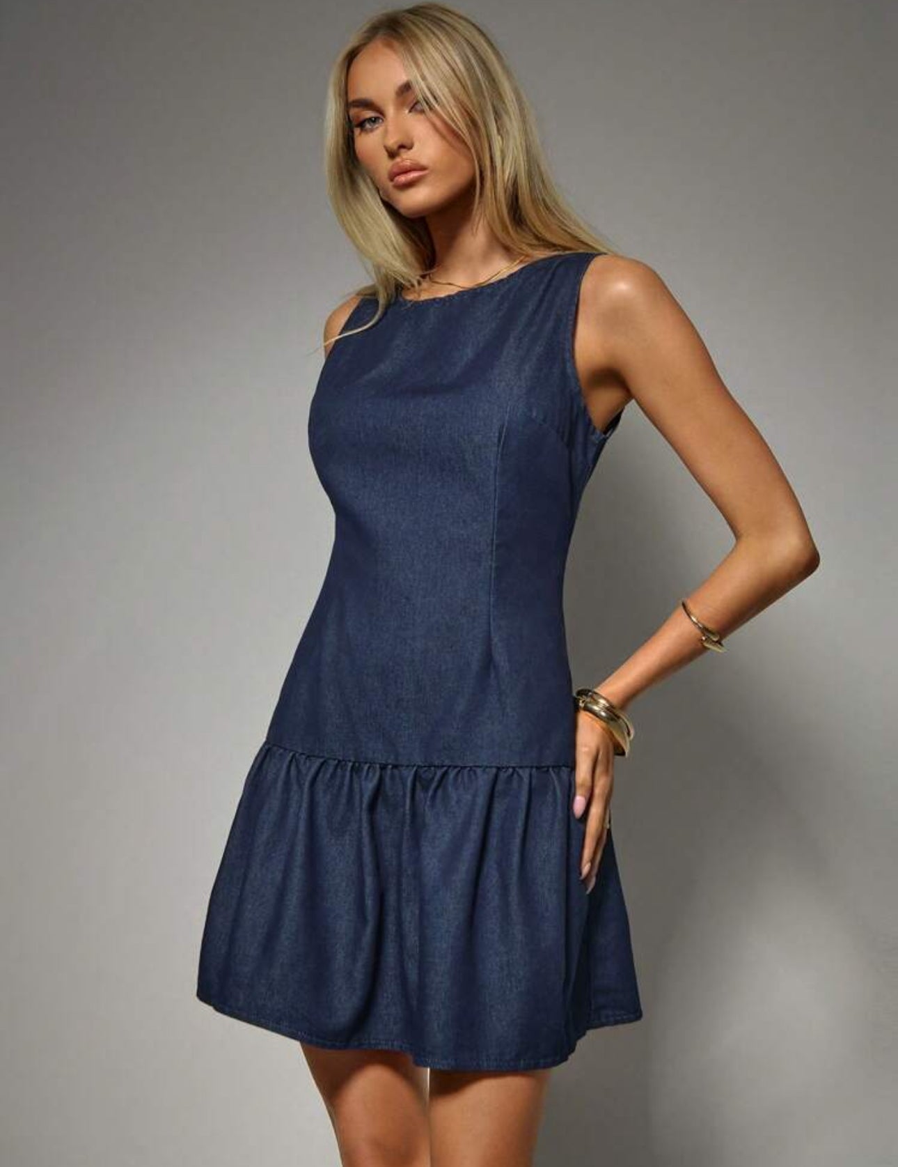 Vestido vaquero corto color azul oscuro