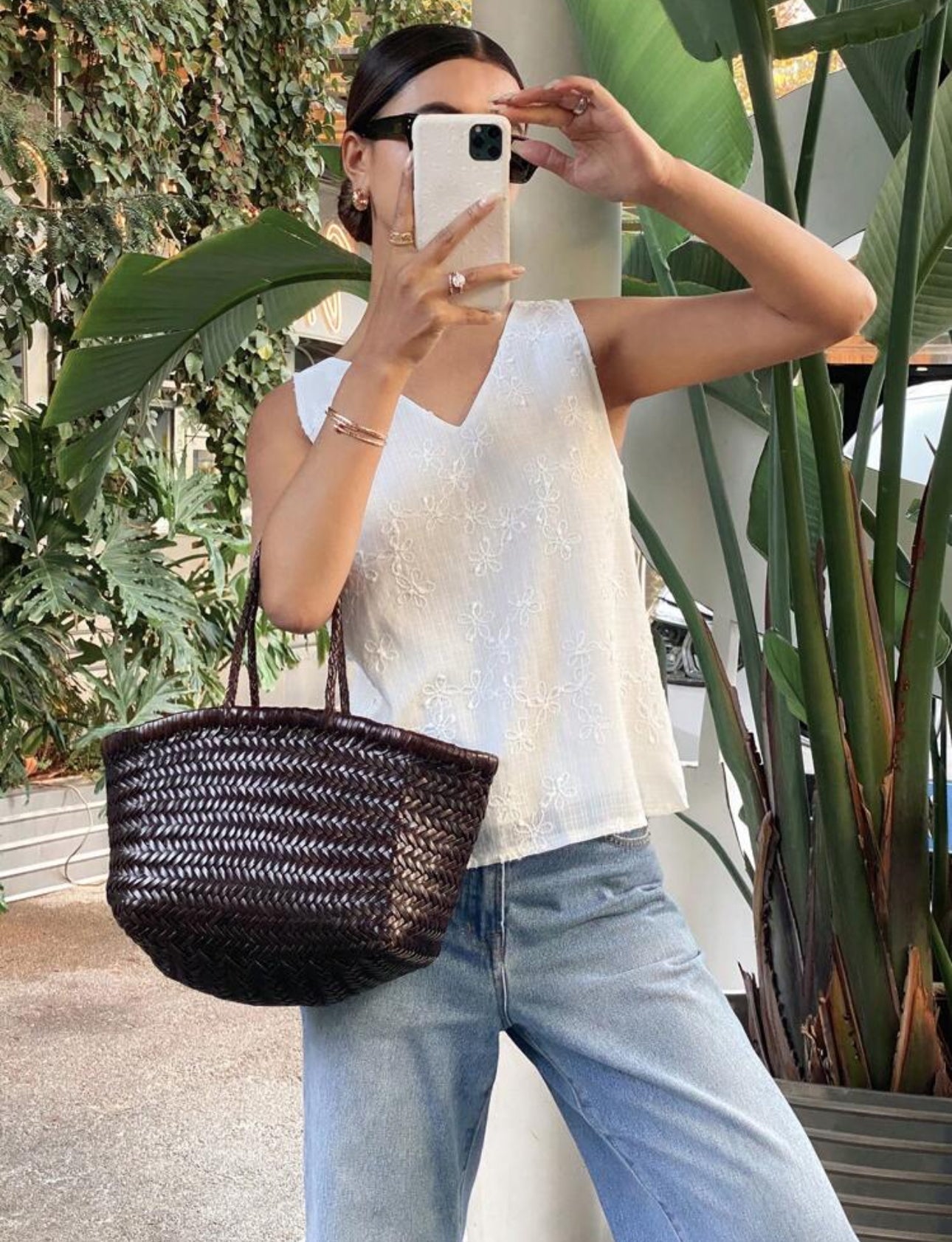 Camisa blanca con lazo