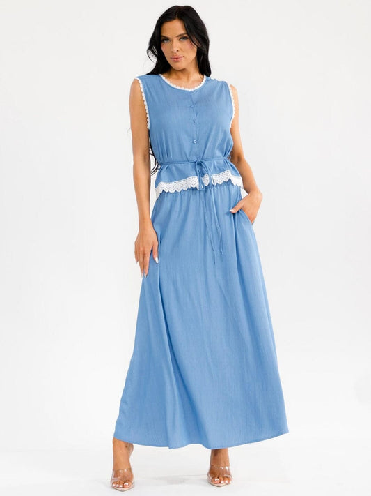 Conjunto azul de camisa y falda