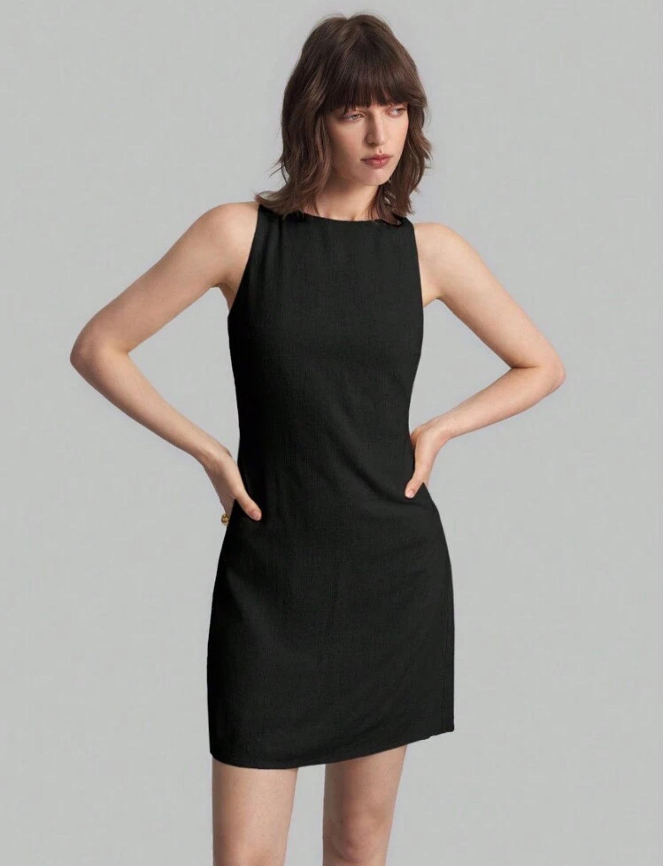 Vestido negro corto de lino