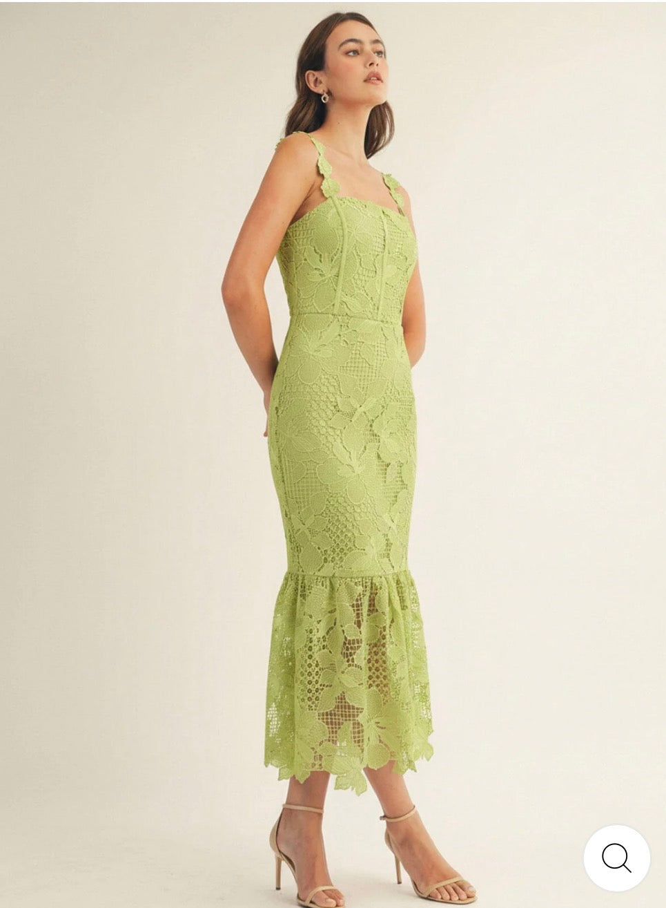Vestido verde lima maxi cuello cuadrado
