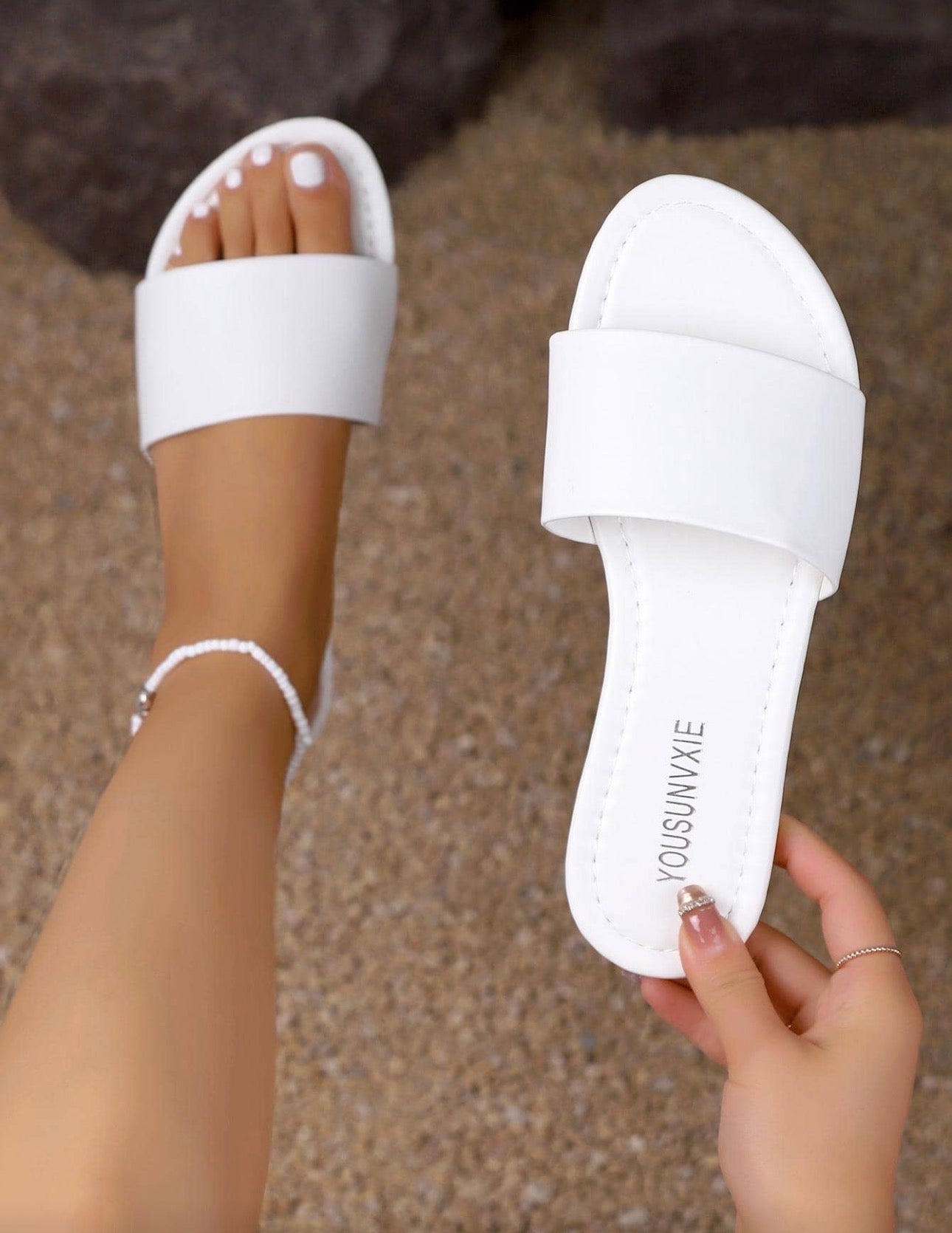 Sandalias blancas