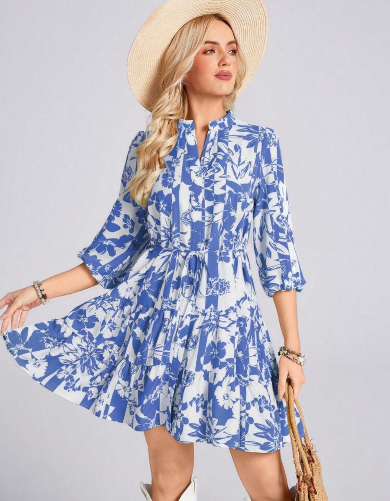 Vestido blanco y azul corto