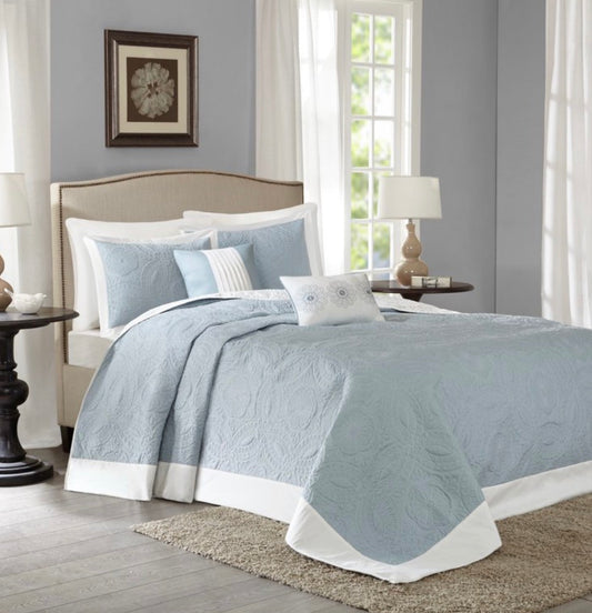 Madison Park Bedspread Border Pattern 5 Piece King Comforter Bedding Set - King Azul