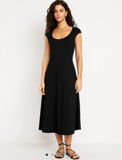 Vestido negro midi (Old Navy - fit and flare)