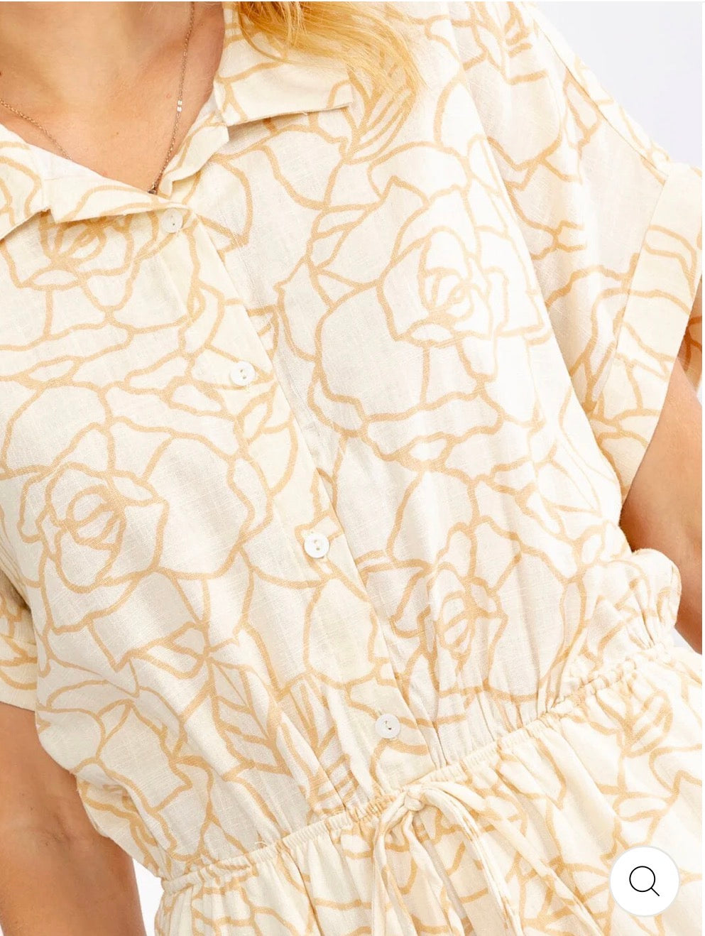 Romper crema con bolsillos manga corta