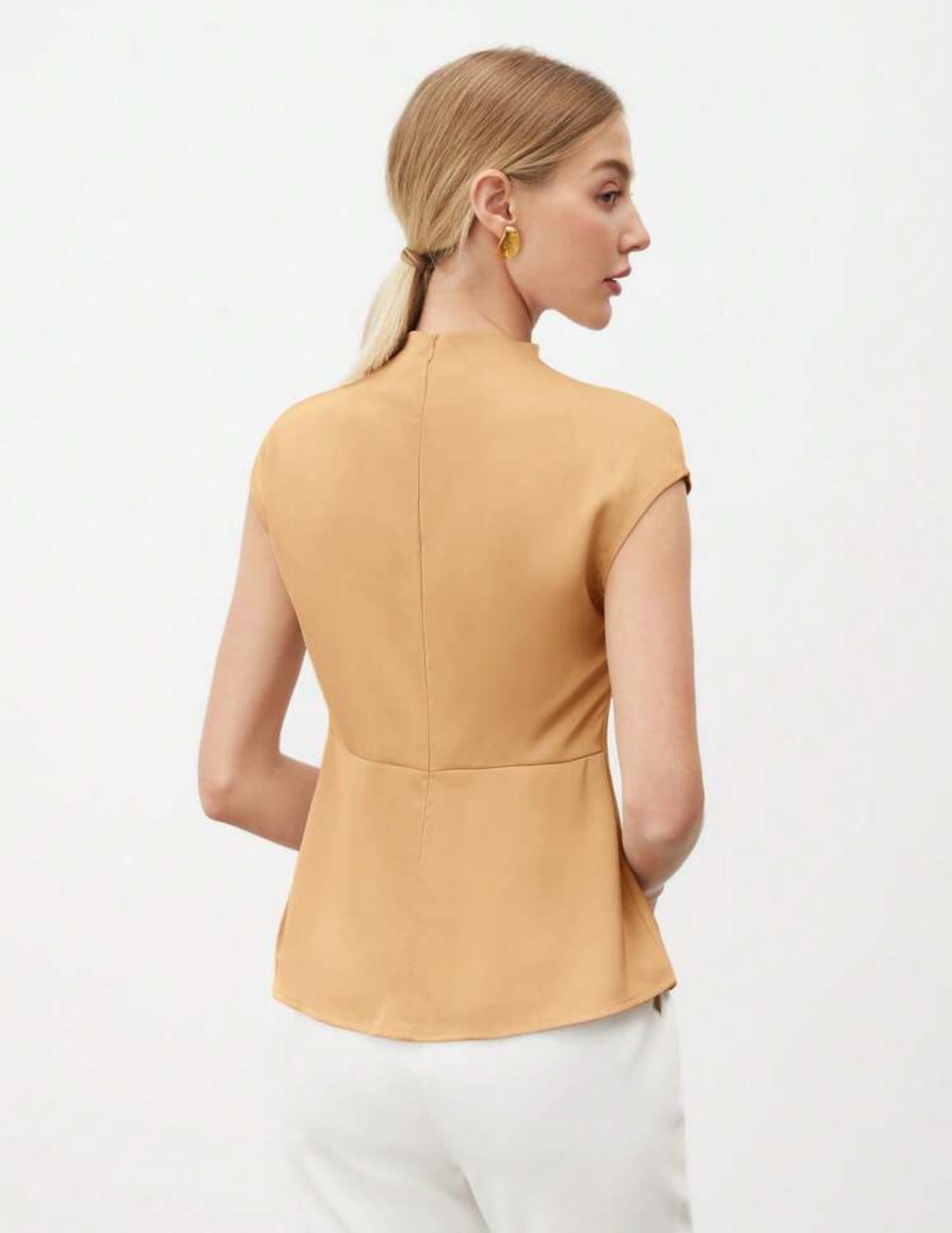 Camisa marrón elegante