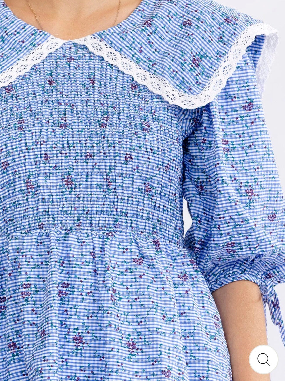 Vestido azul celeste corto con bolsillos