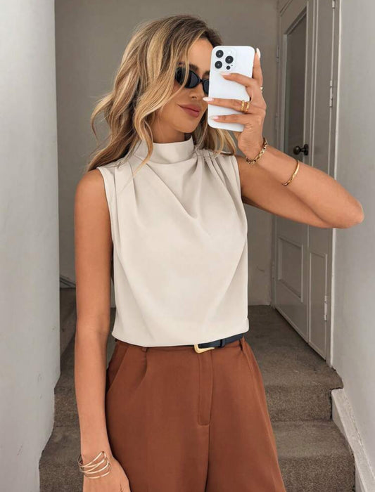 Camisa beige con fruncido