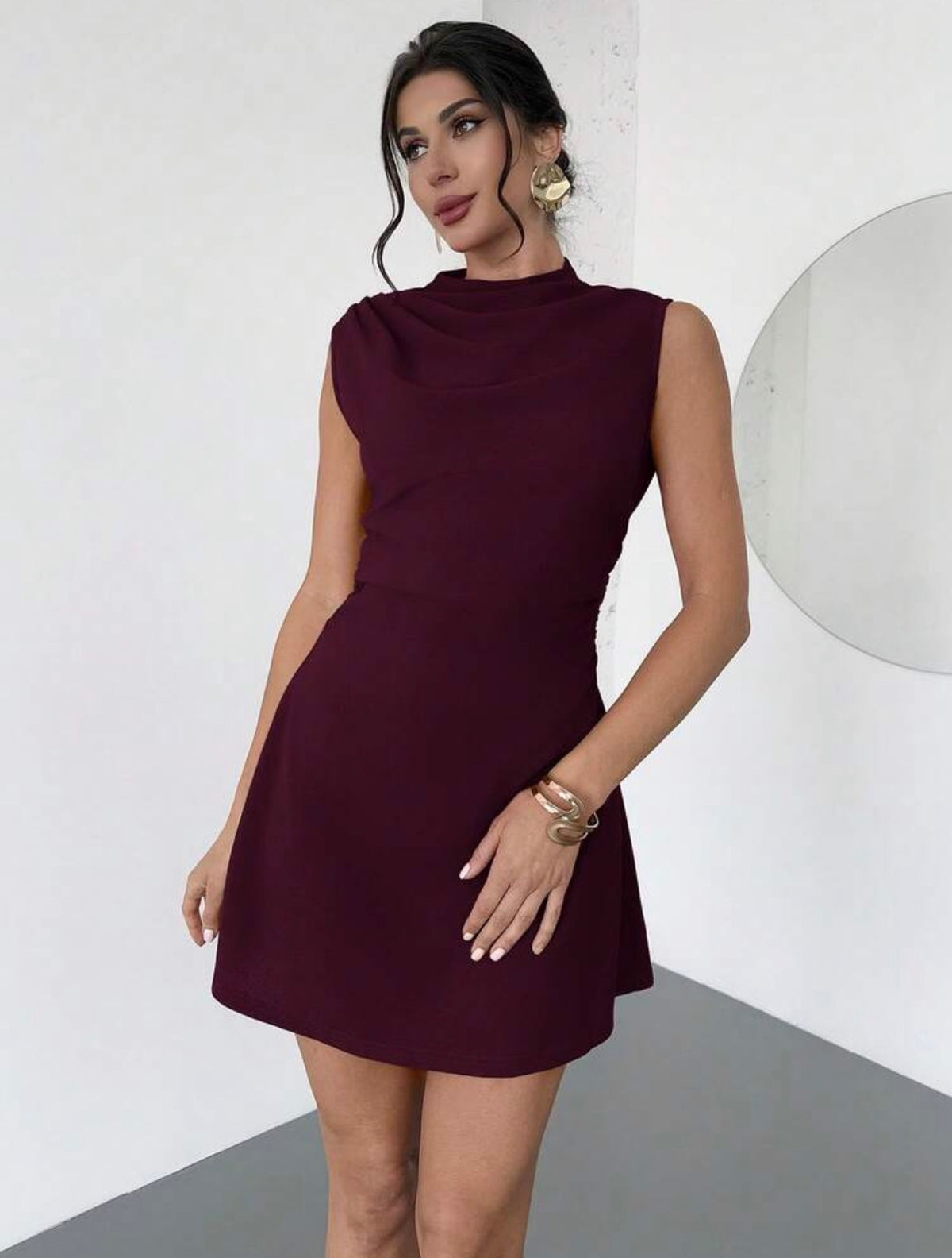 Vestido rojo oscuro corto