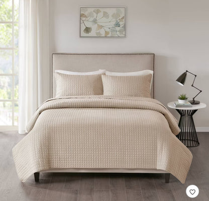 510 design Trace Reversible Coverlet Set. Beige. 3 piezas. KING