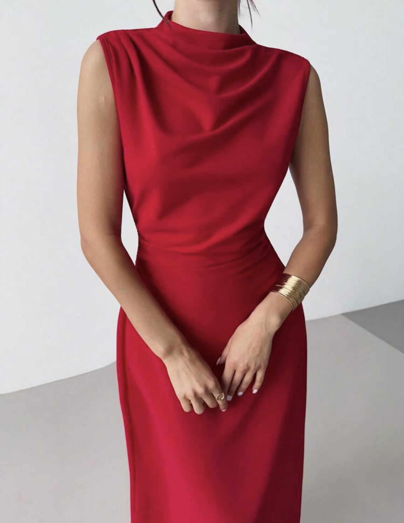 Vestido rojo largo elegante plisado
