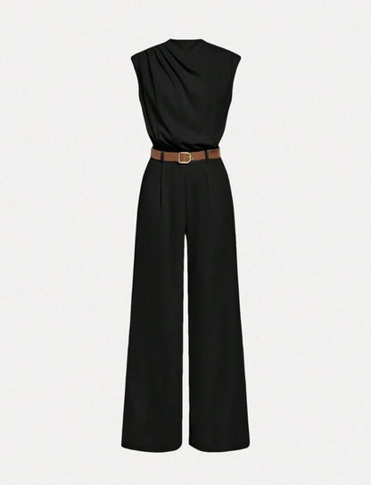 Jumpsuit negro cuello alto y con cinturón