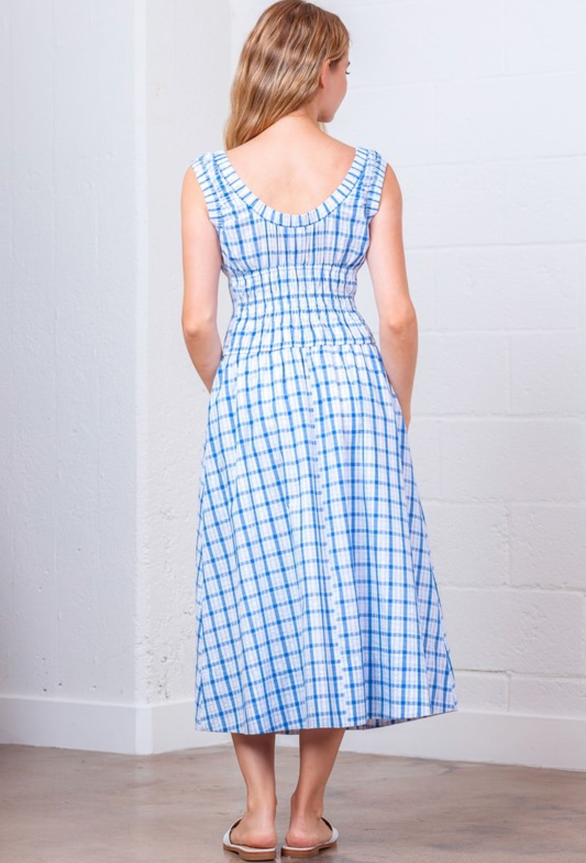 Vestido azul y blanco cuadriculado
