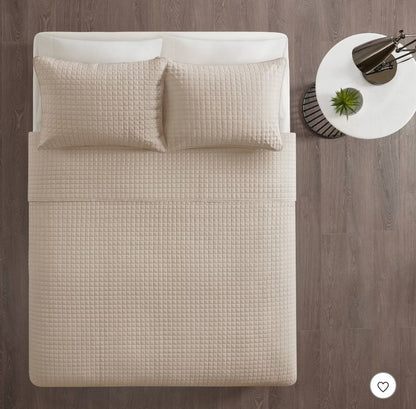 510 design Trace Reversible Coverlet Set. Beige. 3 piezas. KING