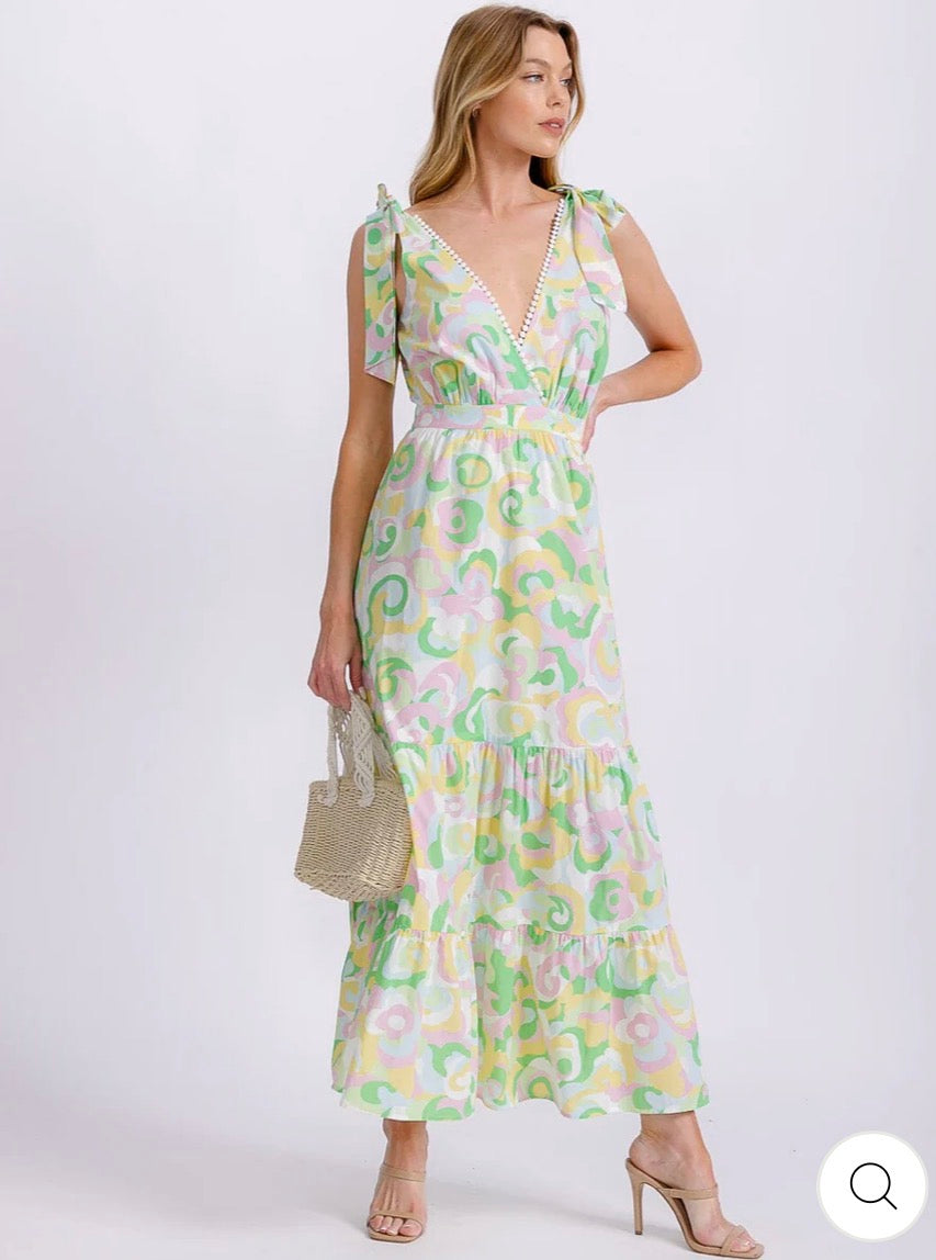 Vestido multicolor maxi para mujer sin mangas con escote en V, espalda abierta y estampado multicolor.