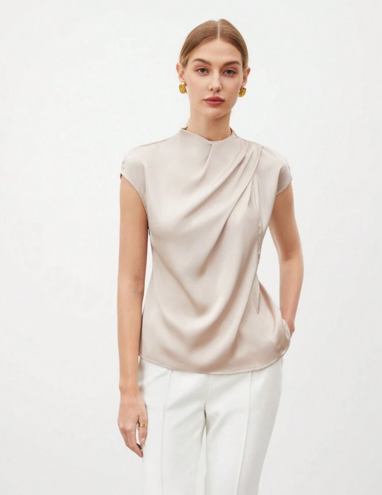 Camisa beige manga casquillo con volantes