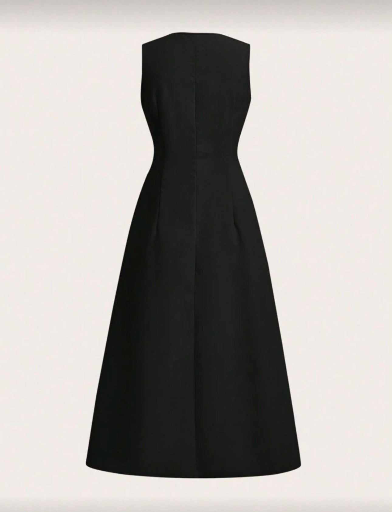 Vestido negro con botones